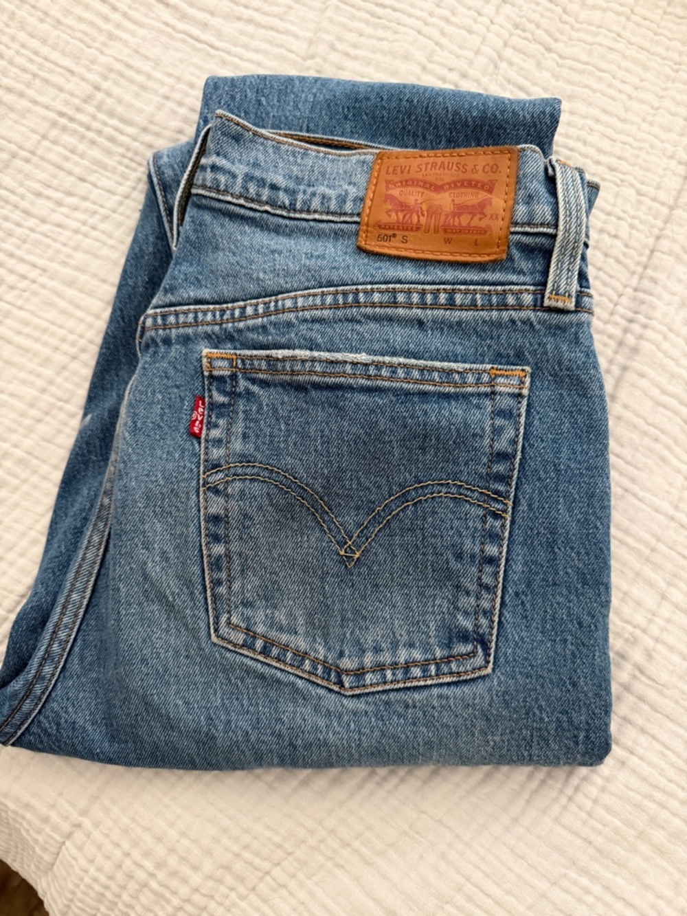 Levi's Women's Light Blue Straight Leg Jeans